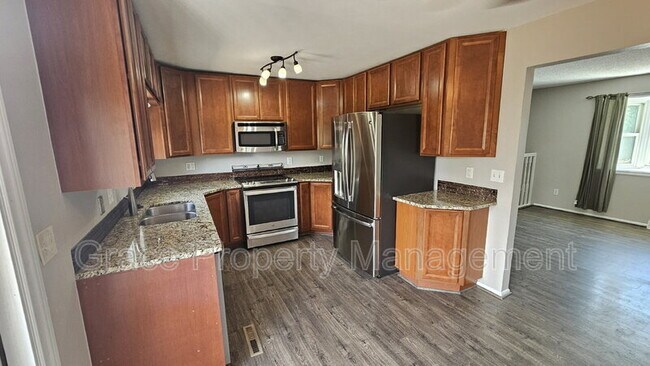 Building Photo - 9149 Flower Ct