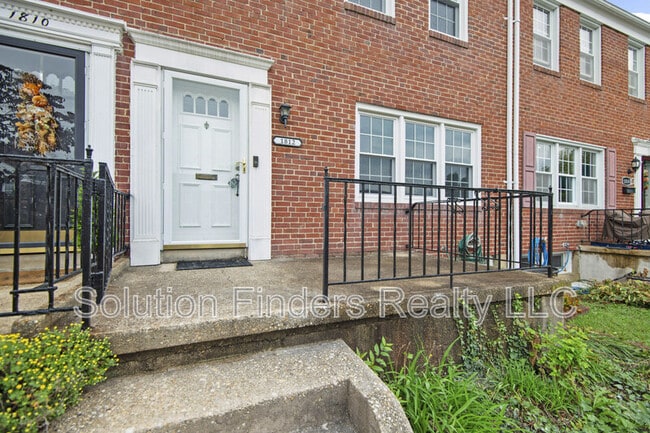 Building Photo - 1812 Edgewood Rd