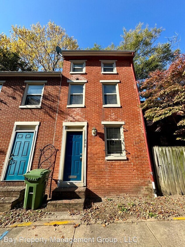 Primary Photo - 4 br, 2 bath House - 208 Otterbein St