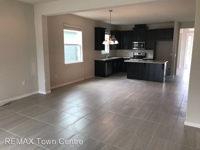 Building Photo - 3 br, 2 bath House - 8067 Bushmaster  Avenue
