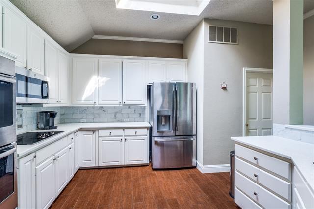 Foto del edificio - 6816 Thorncliff Trail