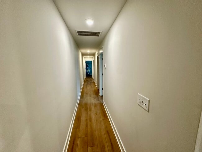 Foto del edificio - 336 Woods Rd
