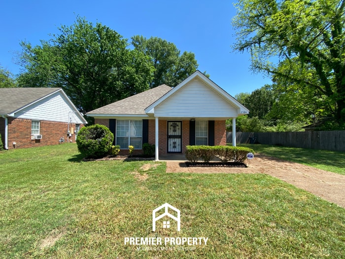 Charming 3BR/2BA in Raleigh | Hardwood Floors & Large Fenced Backyard - Charming 3BR/2BA in Raleigh | Hardwood Floors & Large Fenced Backyard