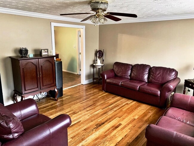Building Photo - 3006 US-421