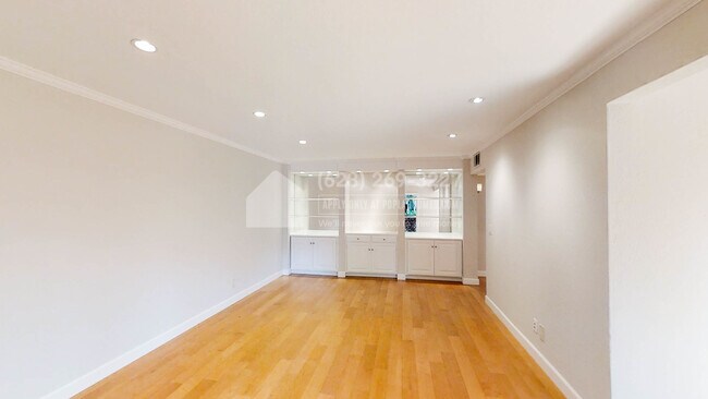 Building Photo - 320 N Civic Dr