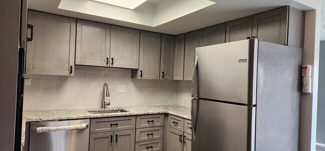 Foto del edificio - 12711 Marquette Ln
