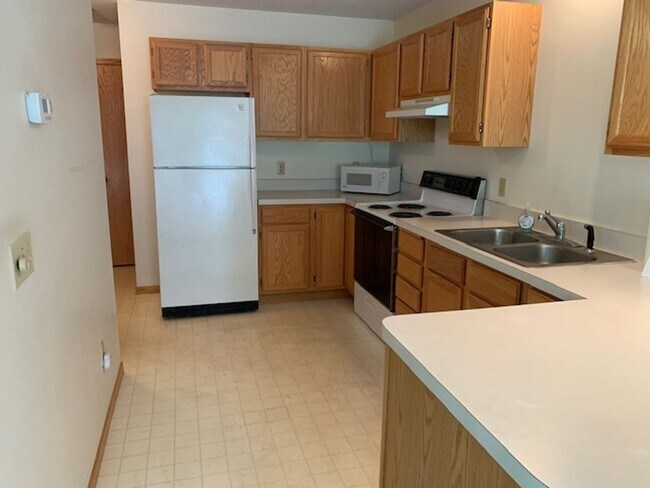 Foto del edificio - *2Bed*1.5Bath with loft in West Bloomingto...