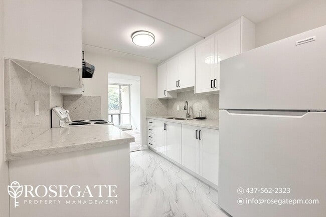 Building Photo - Newly Renovated 2-Bedroom Apartment in Sca...