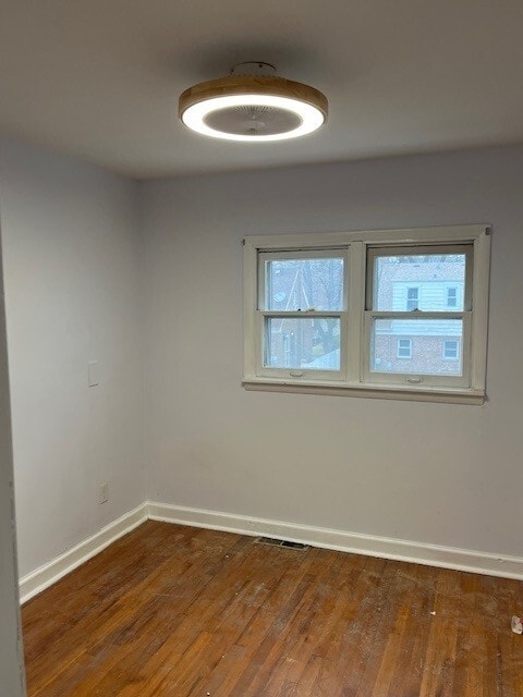 Building Photo - 151 W Glen Ln