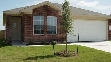 Building Photo - 2338 Green Meadows Ln