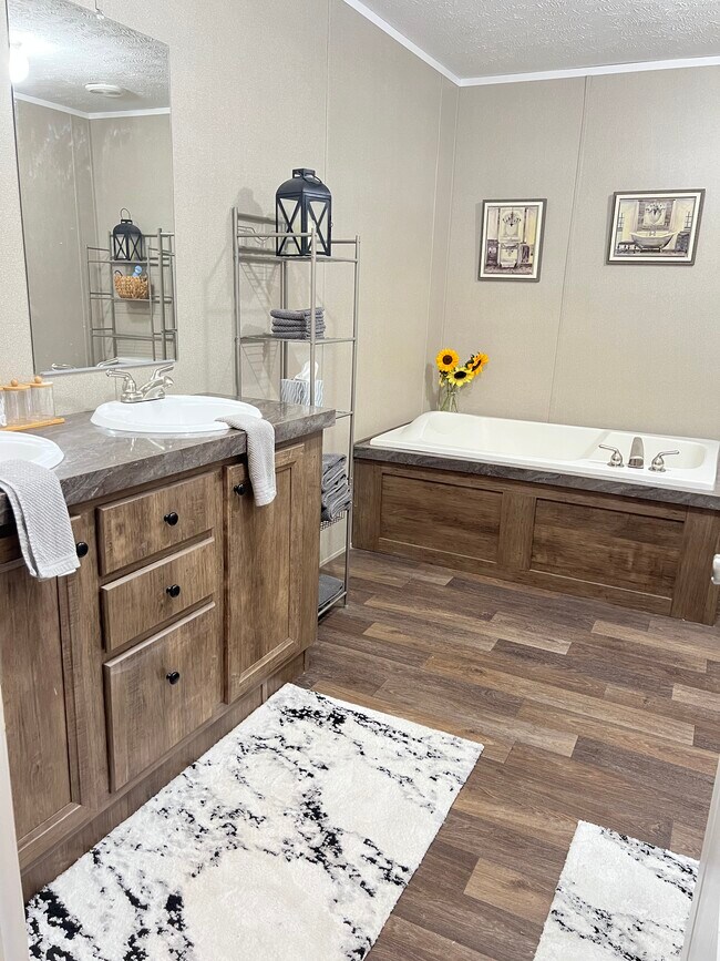 Foto del edificio - 2634 Cedar Creek Rd