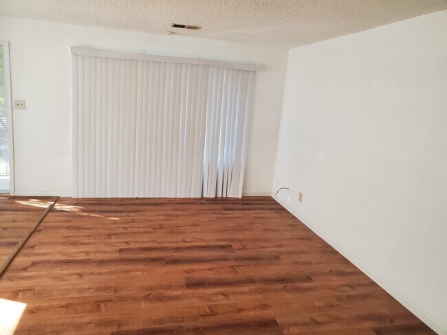 Front room - 2114 Peppertree Way