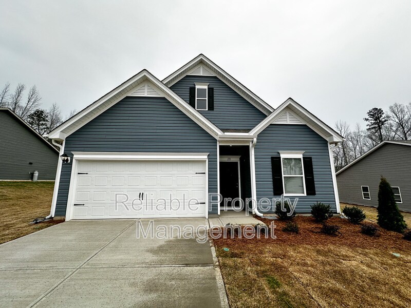 Primary Photo - 110 Shooting Star Ln