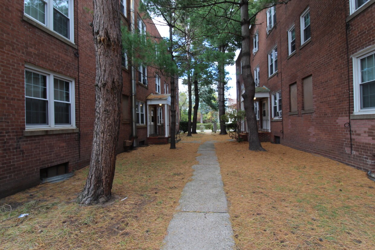 23 Chapman St, East Hartford, CT 06108 Apartments 23 Chapman St East