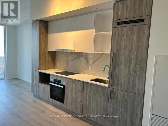 Building Photo - 138 Downes St