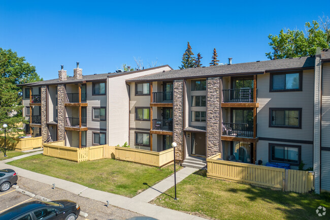 Building Photo - Castleview Park
