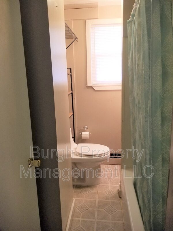 Primary Photo - 426 2nd St