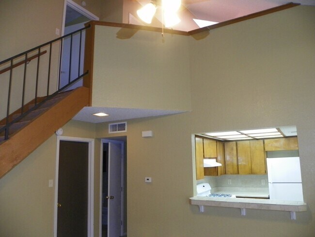 Building Photo - 1006 Milford Way