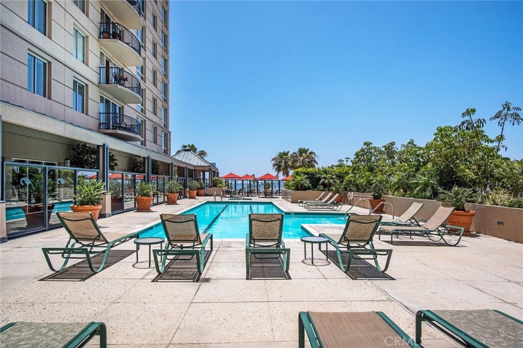 Primary Photo - 850 E Ocean Blvd