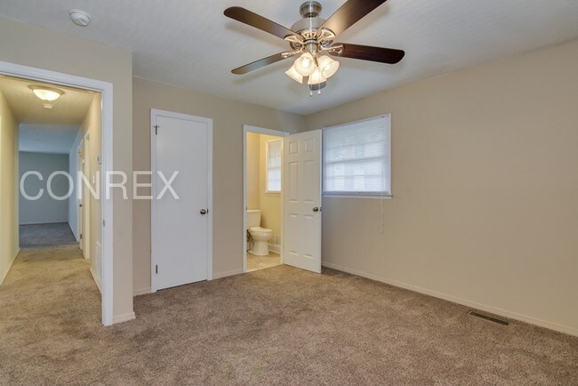 Foto del edificio - Another Awesome Conrex Home for rent