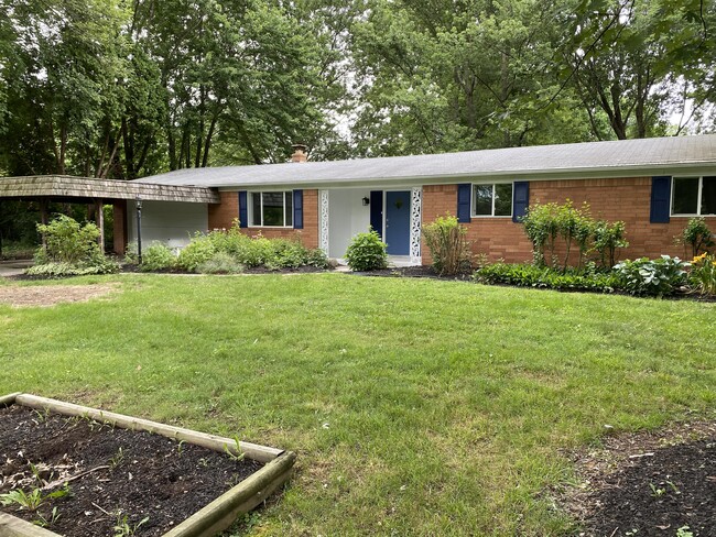 Building Photo - 13331 Allisonville Rd