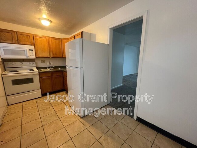 Foto del edificio - 575 Tiger Ave