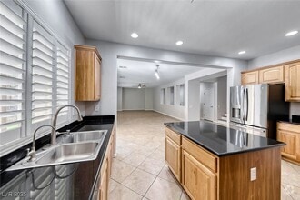 Building Photo - 259 Oakbrook Ridge Ave