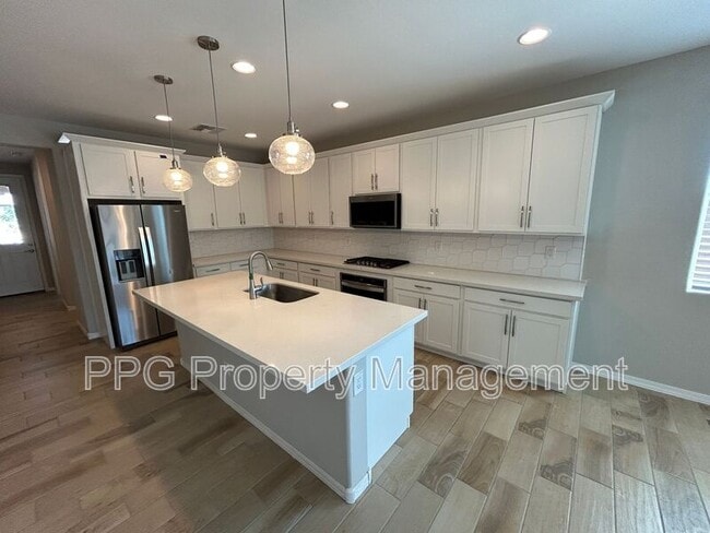 Building Photo - 13310 N 173rd Ln