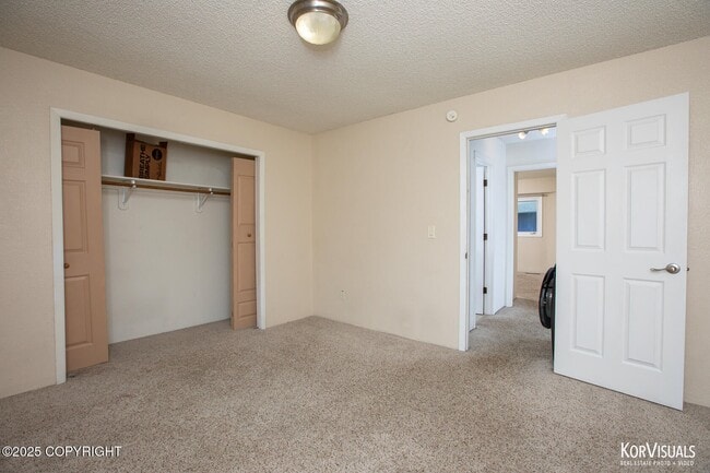 Building Photo - 1701 Russian Jack Dr