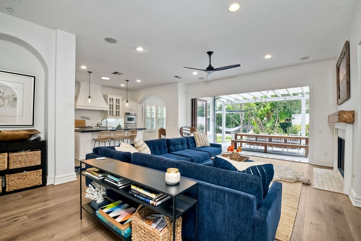 Foto principal - 1393 Caudor St