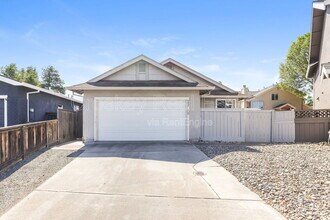 Building Photo - 357 Hazelnut Ln