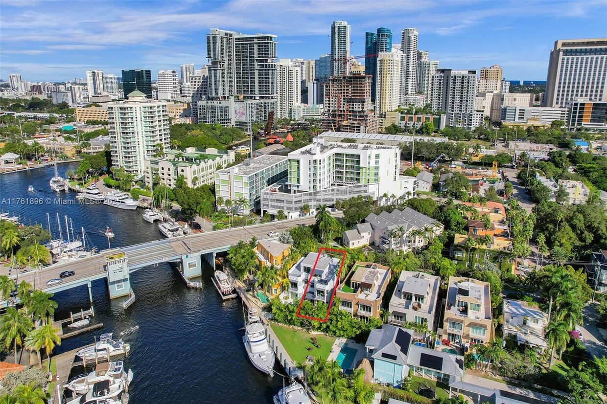 Foto principal - 453 SW 5th Ave