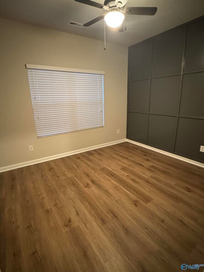 Foto del edificio - 115 Oak Terrace Ln