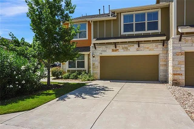 Foto principal - 1620 Bryant Dr