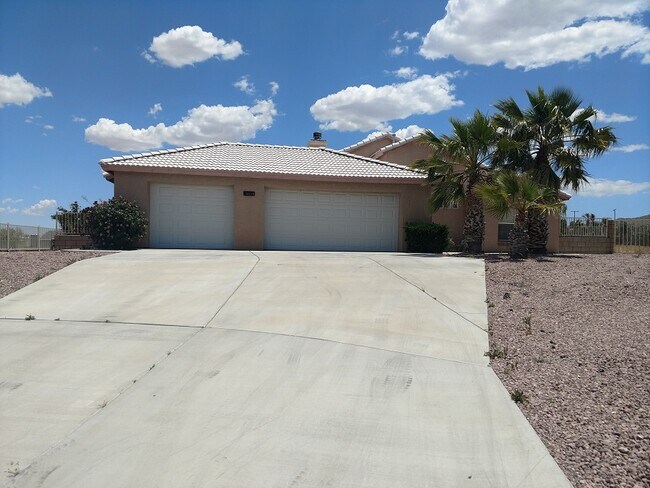 Building Photo - 8529 Bolero Dr