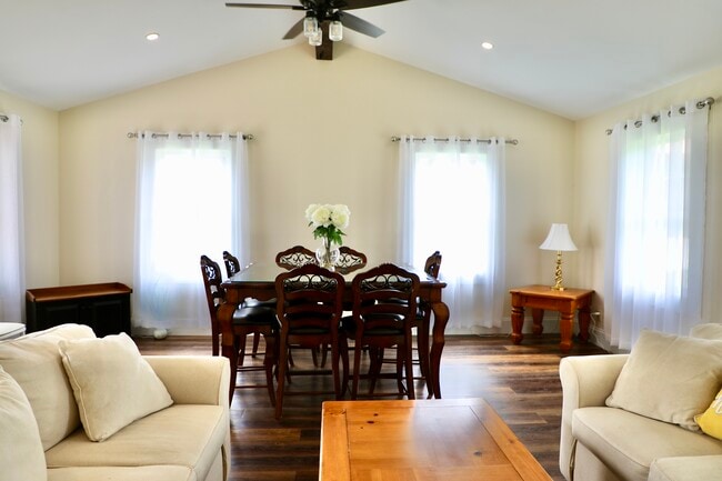 Dining Area - 4729 N Route 44 Hwy