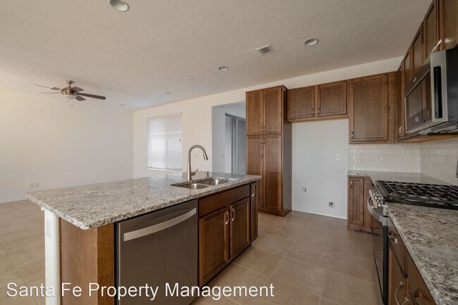 Building Photo - 3 br, 2.5 bath House - 5304 Chicoma