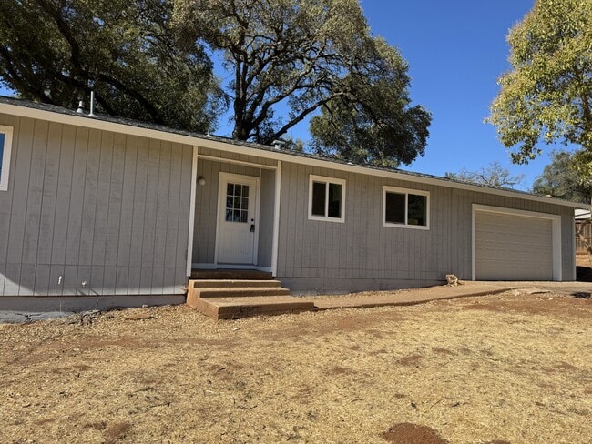 Building Photo - 5132 Center Oak Rd