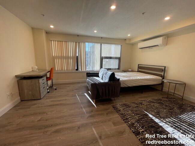 Foto del edificio - 1026 Commonwealth Ave