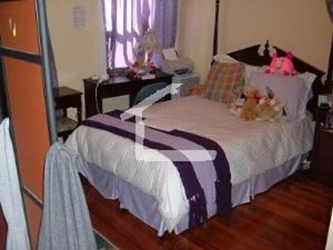 Foto del edificio - Great 4 Bed Perfect for BU