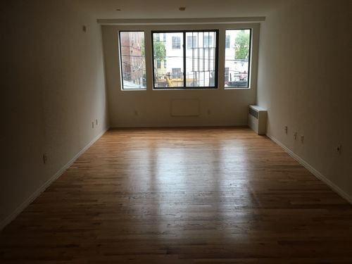Building Photo - 229 Parkville Ave
