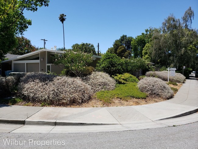 Building Photo - 4 br, 2 bath House - 2022 Edgewood Drive