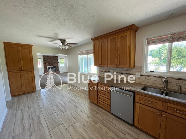 Foto del edificio - 2409 Briarcliff Ave