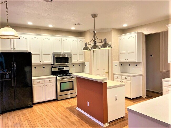 Foto del edificio - 3428 Ashmere Cove