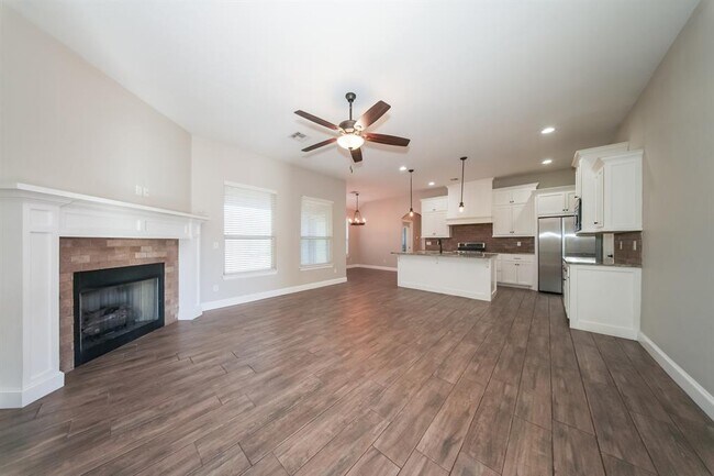 Foto del edificio - 207 Casey Ln