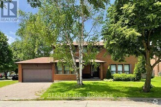 Building Photo - 68 Gretman Crescent