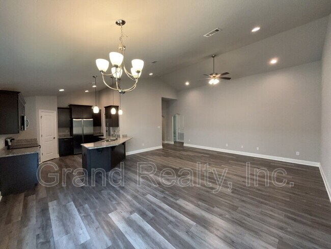 Foto del edificio - 4483 Watkins St
