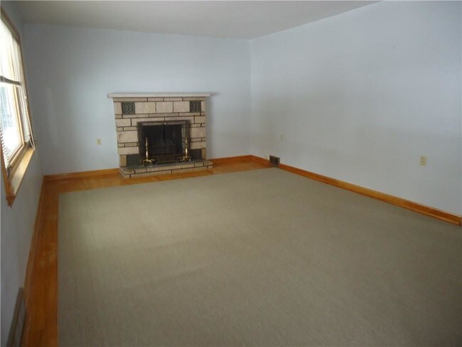 Building Photo - 962 Colony Dr
