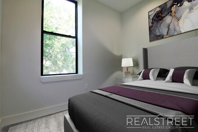 Foto del edificio - BRAND NEW 2 Bed in Bed Stuy!