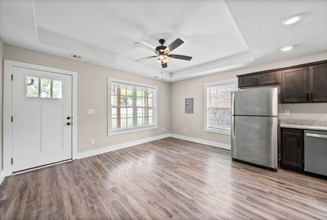 Building Photo - 528 Poston St